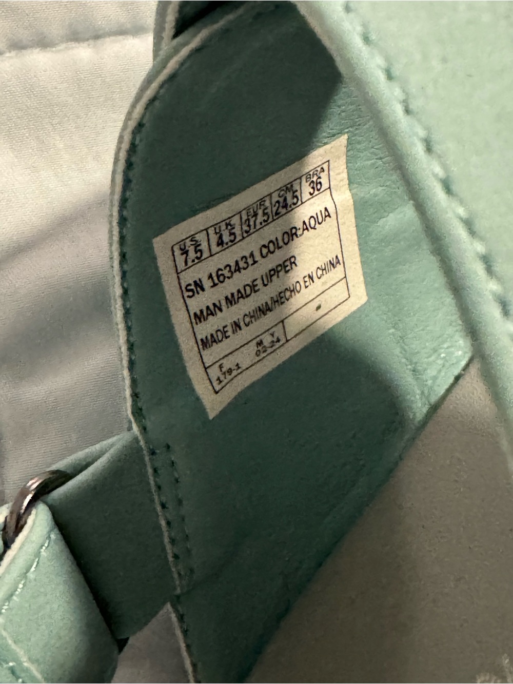 Skechers Relaxed Fit Sandals (7.5) - Picture 5 of 6